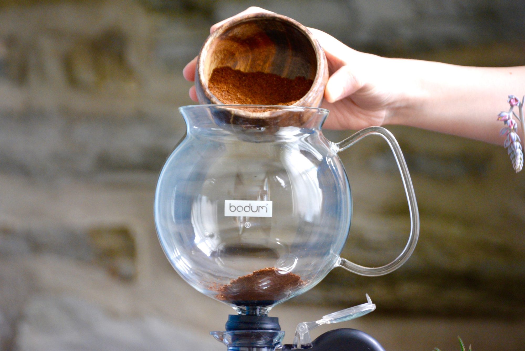How To Brew Coffee Using A Vacuum Siphon Coffee Maker Recipe Included
