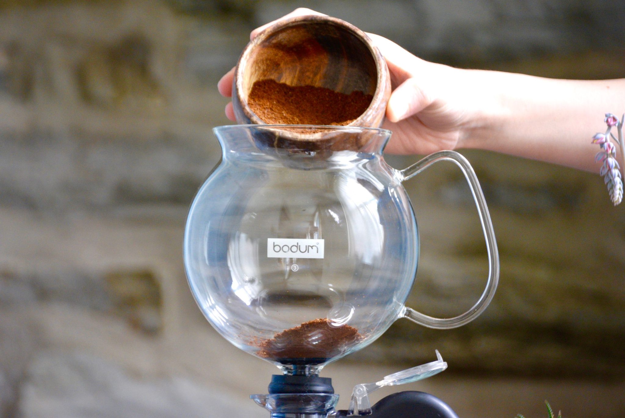 How To Brew Coffee Using A Vacuum Siphon Coffee Maker Recipe Included