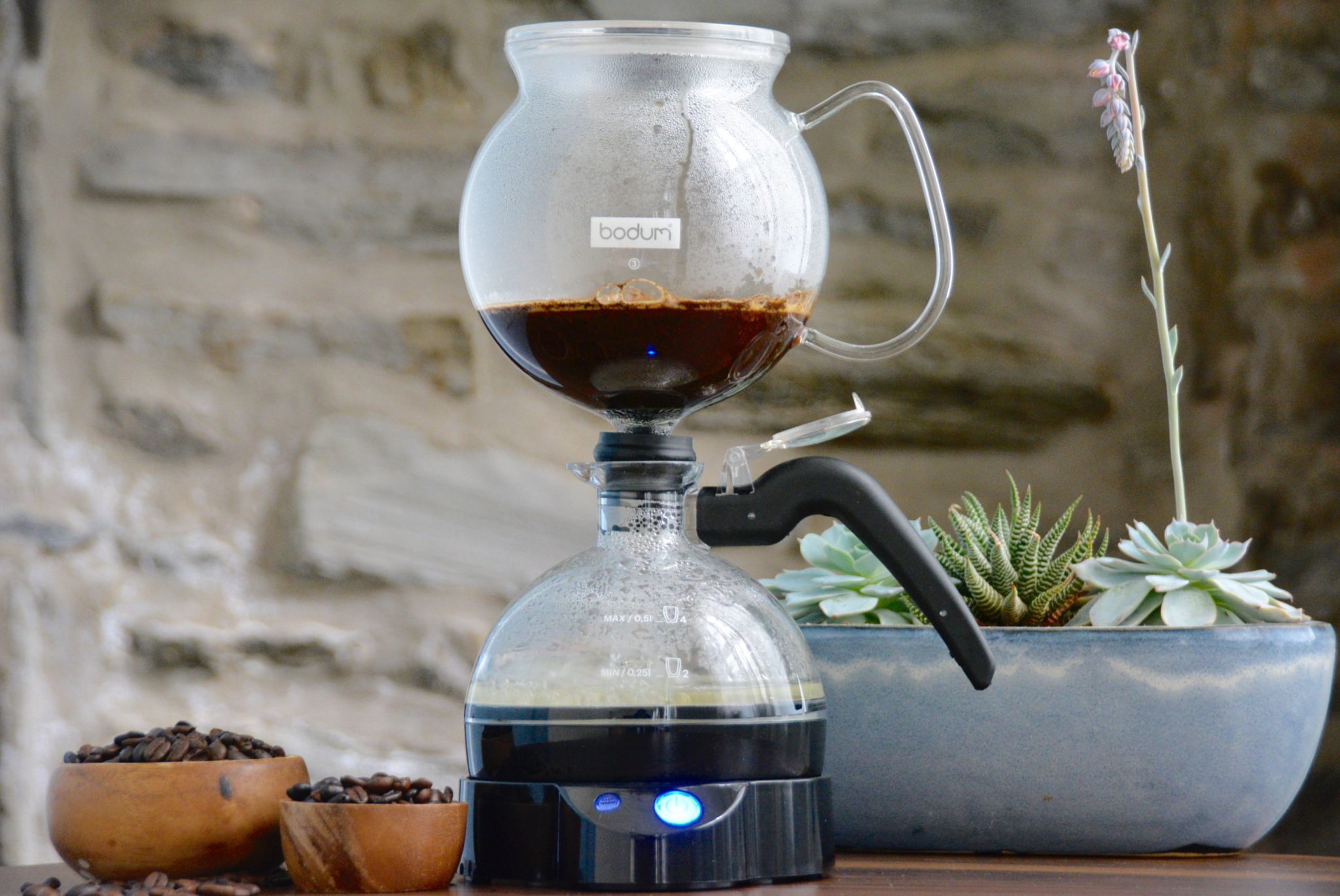 How To Brew Coffee Using A Vacuum Siphon Coffee Maker Recipe Included
