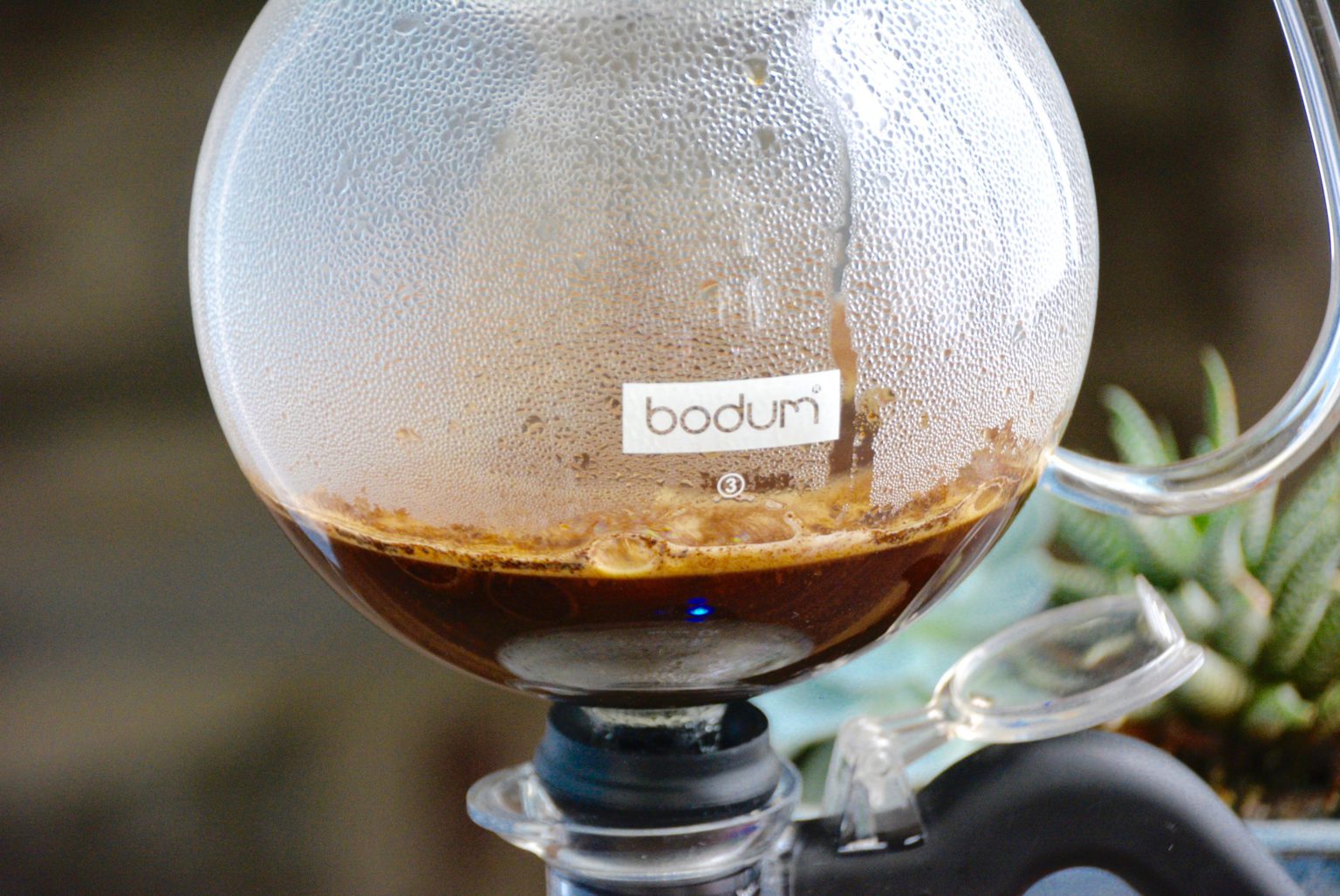 How To Brew Coffee Using A Vacuum Siphon Coffee Maker Recipe Included
