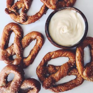 soft pretzels with cream cheese dip 