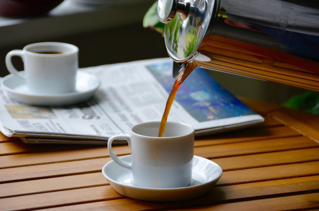 5 Tips to Keep Coffee Hot Without Compromising Taste - Roast Ratings