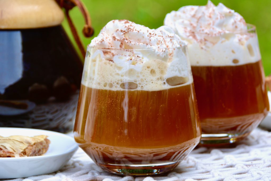 PHARISÄER KAFFEE German coffee with rum and whipped cream